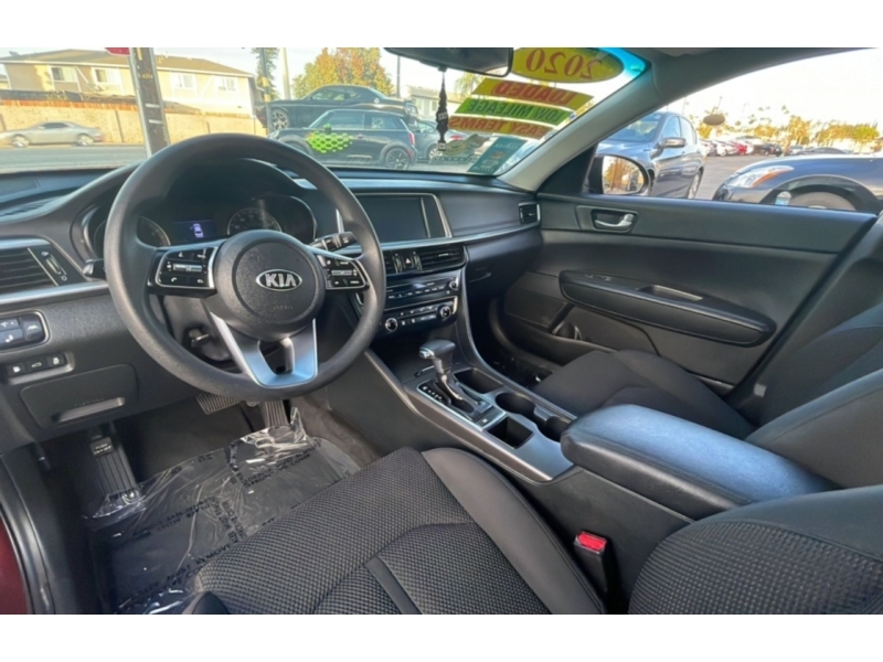 2020 Kia Optima LX - Photo 9