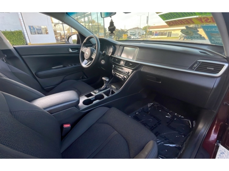 2020 Kia Optima LX - Photo 13