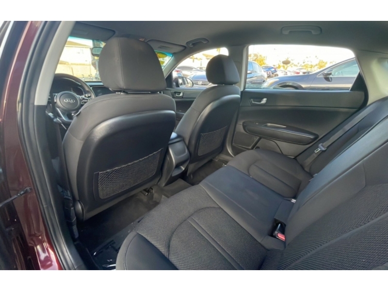 2020 Kia Optima LX - Photo 11