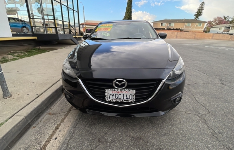 2016 Mazda Mazda3 Touring photo 2