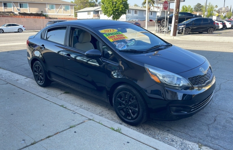 2013 Kia Rio LX photo 3