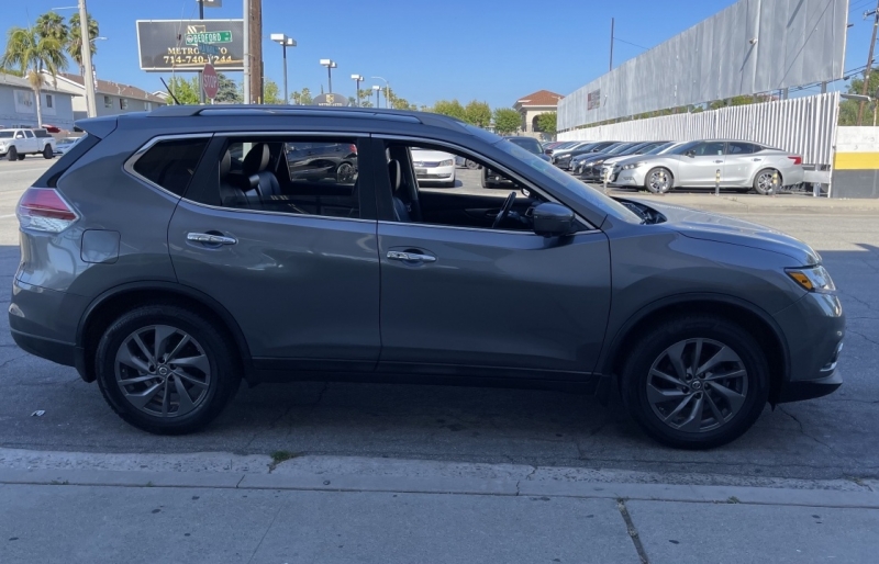 2016 Nissan Rogue SL photo 4