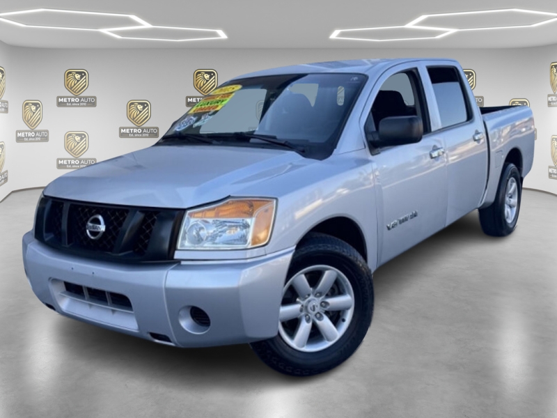 2015 Nissan Titan S's photo