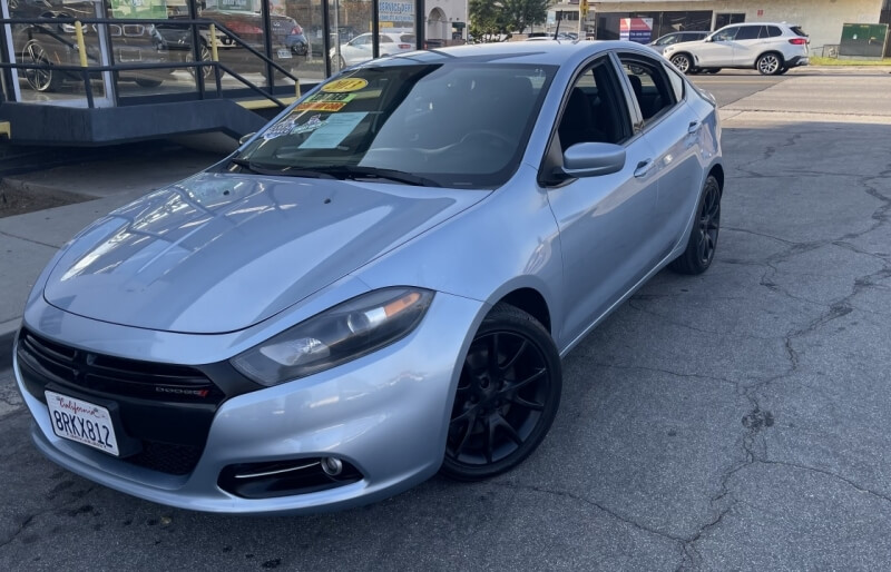 2013 Dodge Dart SXT photo 2