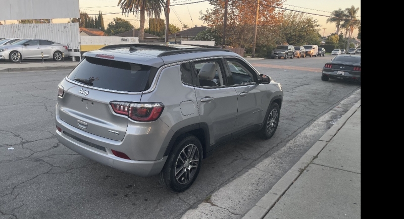 2019 Jeep Compass Latitude photo 5