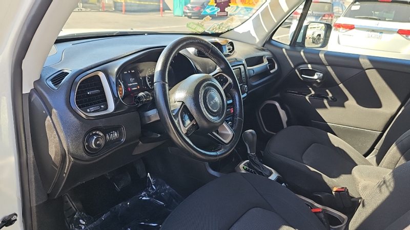 2016 Jeep Renegade Latitude photo 13