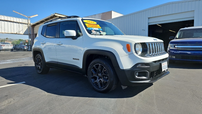 2016 Jeep Renegade Latitude photo 9