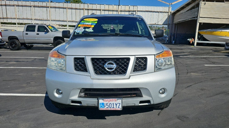 2014 Nissan Armada SV photo 4