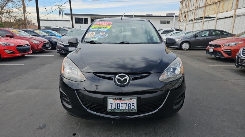 2013 Mazda Mazda2 Sport photo 3