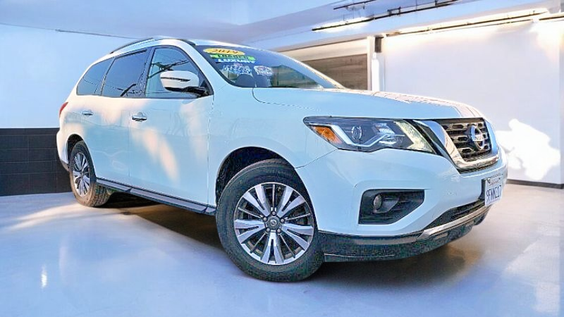 2019 Nissan Pathfinder SV