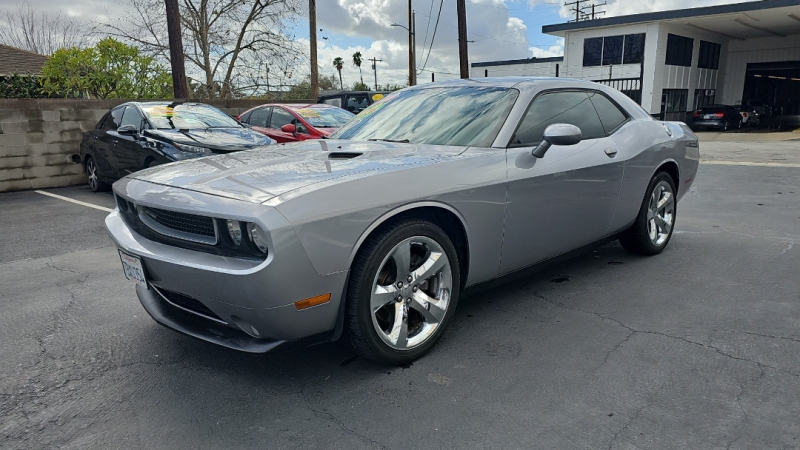 2013 Dodge Challenger SXT photo 4