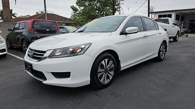 2013 Honda Accord LX photo 4