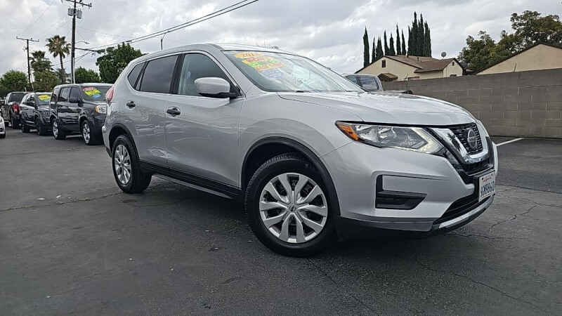 2018 Nissan Rogue S photo 2