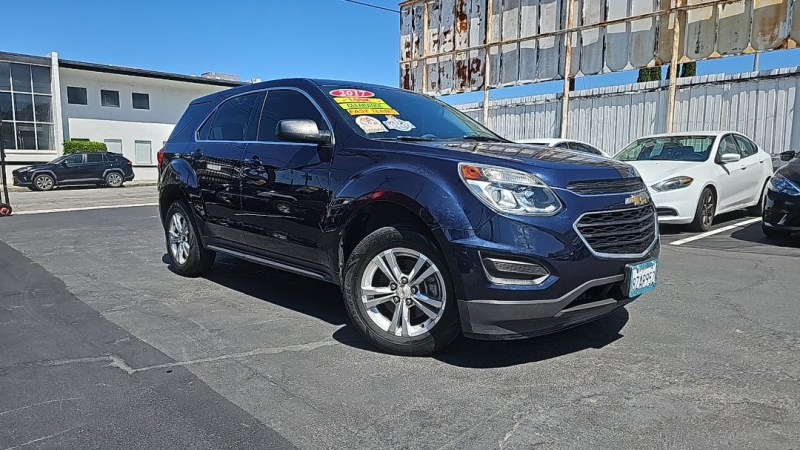 2017 Chevrolet Equinox LS photo 3