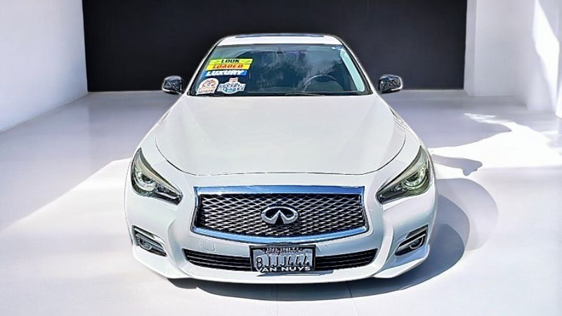 2015 Infiniti Q50 Premium photo 2