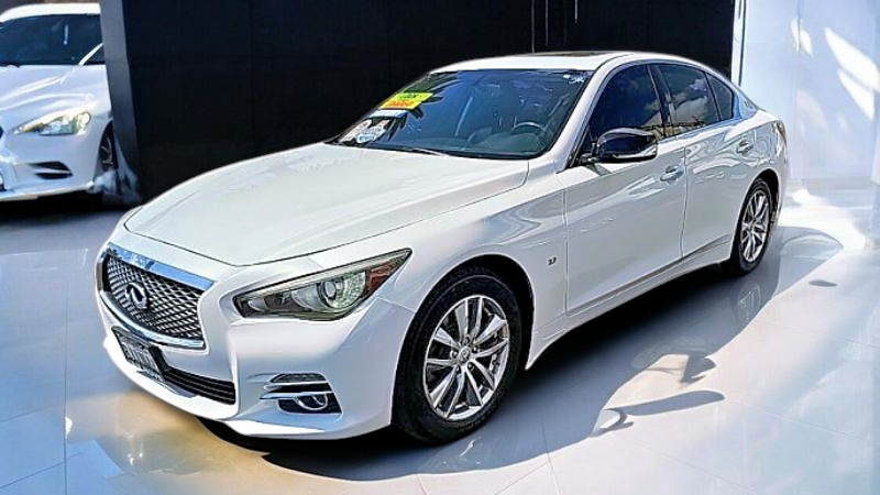 2015 Infiniti Q50 Premium photo 3