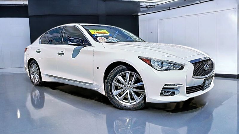 2015 INFINITI Q50 Premium