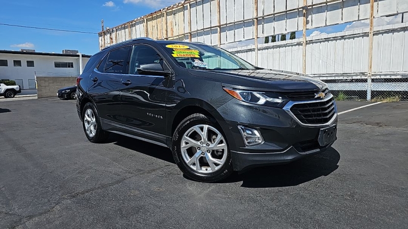 2019 Chevrolet Equinox LT photo 3