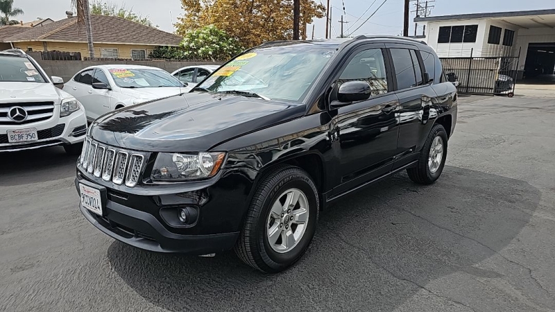 2016 Jeep Compass Latitude photo 4