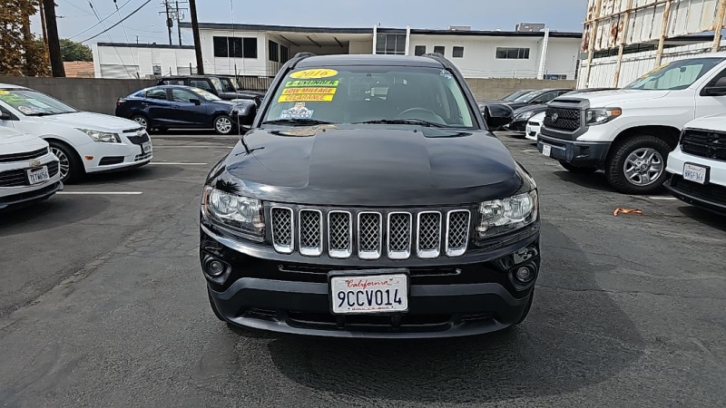 2016 Jeep Compass Latitude photo 3