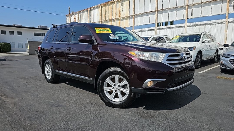 2013 Toyota Highlander Plus photo 3