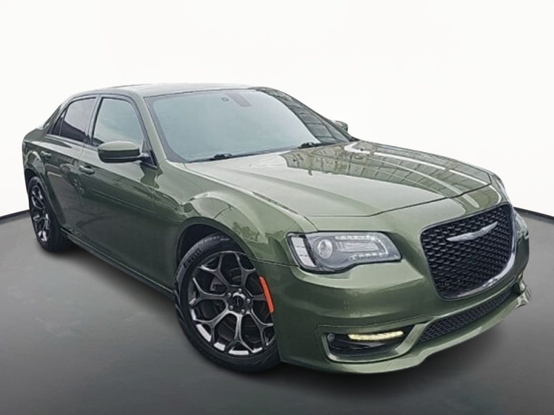 2018 Chrysler 300 S's photo