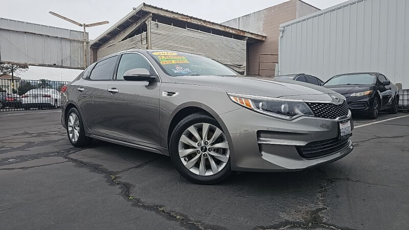 2016 Kia Optima EX's photo