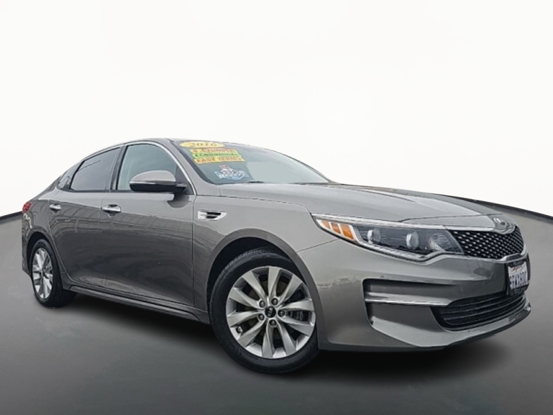 2016 Kia Optima EX's photo
