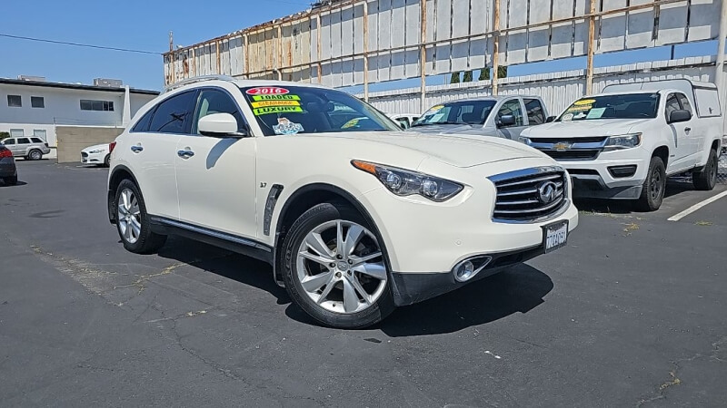 2016 INFINITI QX70 3.7's photo