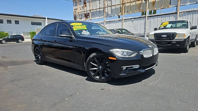 2012 BMW 3 Series 328i Sedan's photo