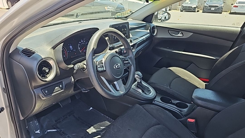 2020 Kia Forte LXS LOOKS AND DRIVES LIKE NEW LOW MILES