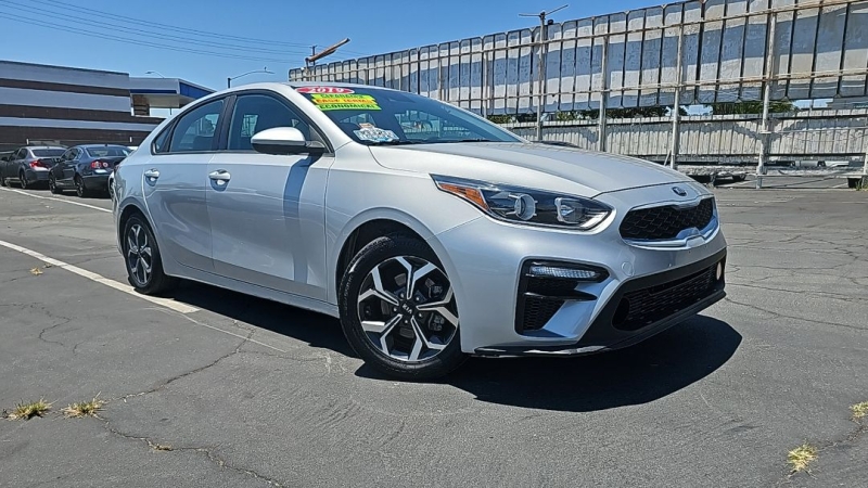 2020 Kia Forte LXS LOOKS AND DRIVES LIKE NEW LOW MILES