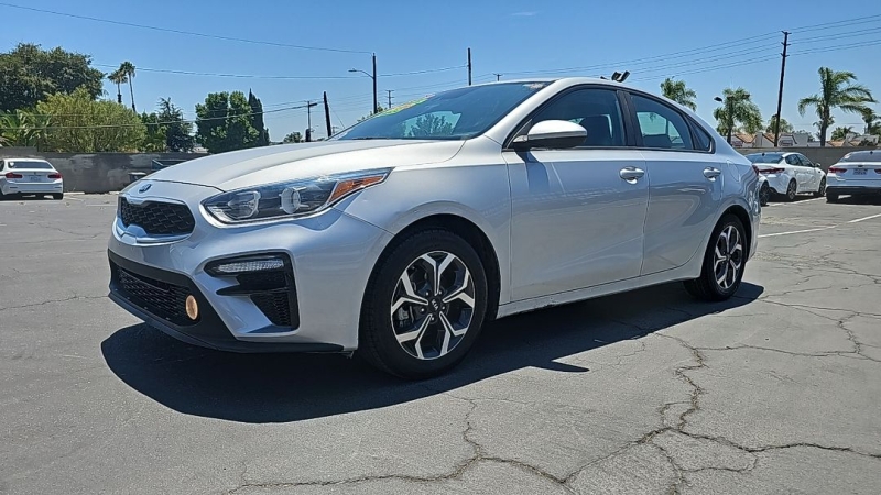 2020 Kia Forte LXS LOOKS AND DRIVES LIKE NEW LOW MILES