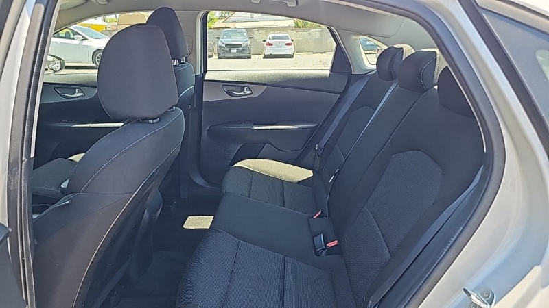 2020 Kia Forte LXS LOOKS AND DRIVES LIKE NEW LOW MILES