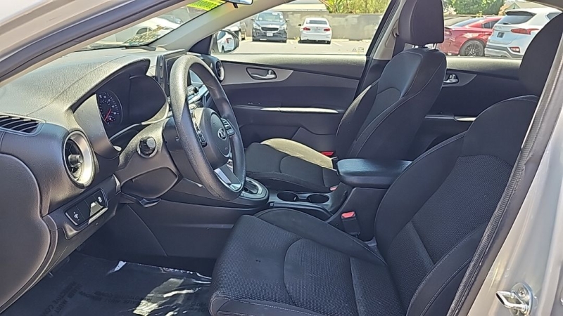 2020 Kia Forte LXS LOOKS AND DRIVES LIKE NEW LOW MILES