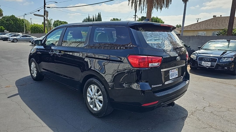 2017 Kia Sedona L