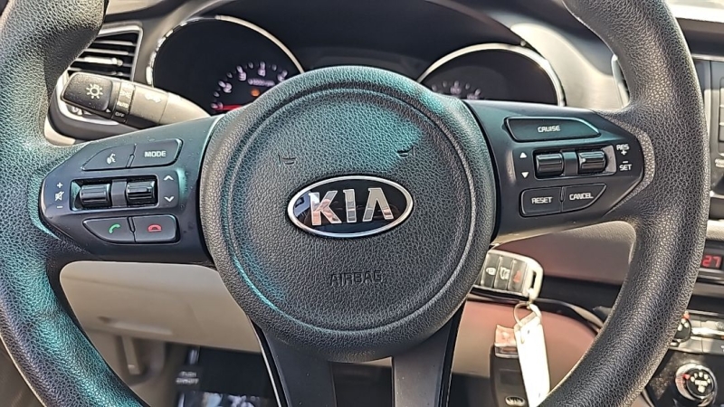 2017 Kia Sedona L