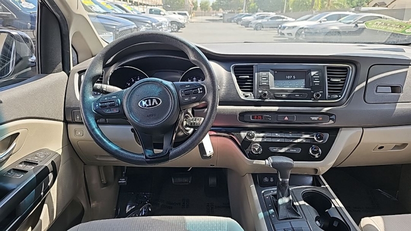 2017 Kia Sedona L