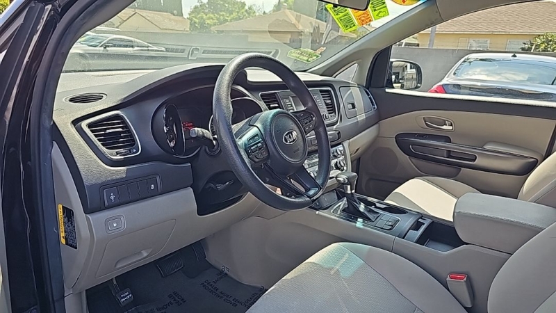 2017 Kia Sedona L