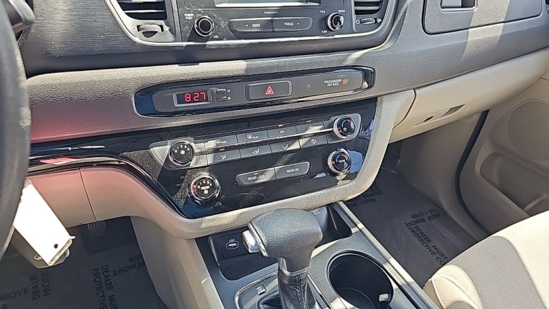2017 Kia Sedona L