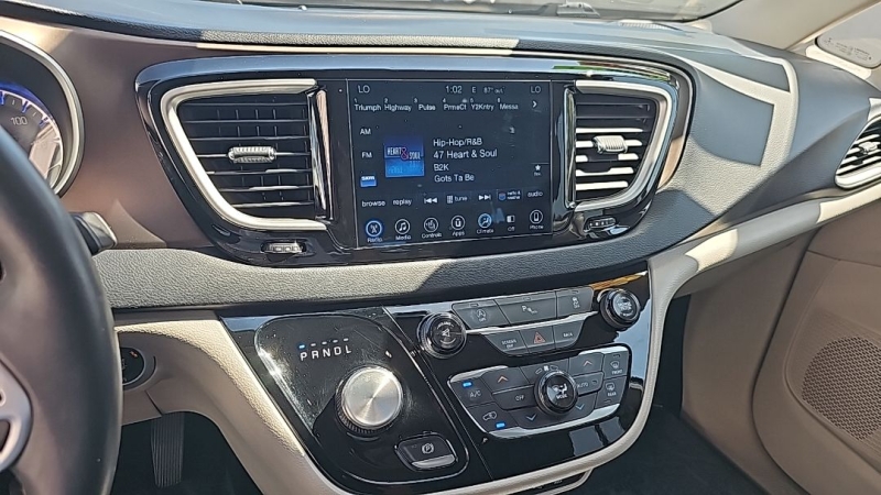 2017 Chrysler Pacifica Touring Plus