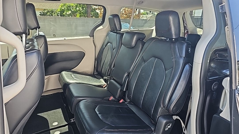 2017 Chrysler Pacifica Touring Plus
