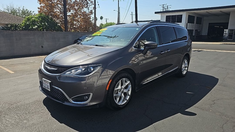 2017 Chrysler Pacifica Touring Plus