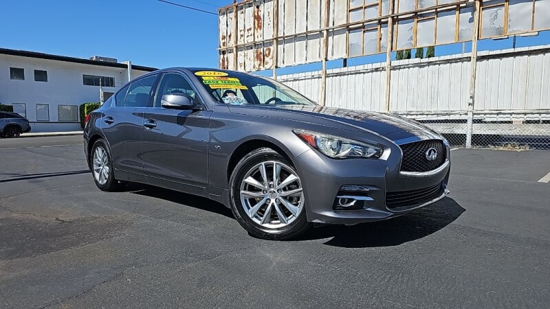 2016 INFINITI Q50