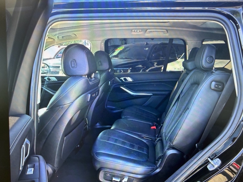 2021 BMW X7 40i - Photo 15
