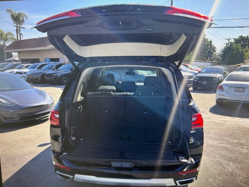 2021 BMW X7 40i - Photo 17