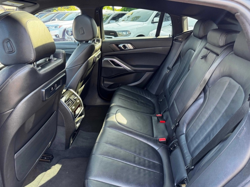 2022 BMW X6 40i - Photo 14