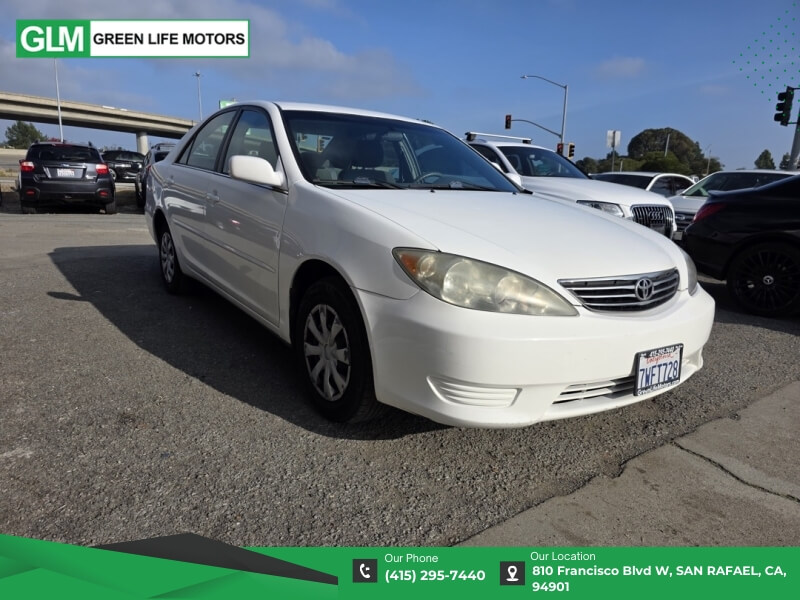 2005 Toyota Camry LE's photo