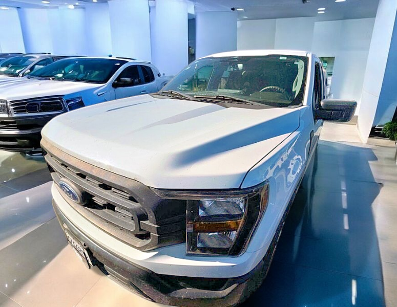 2023 Ford F-150 XL's photo