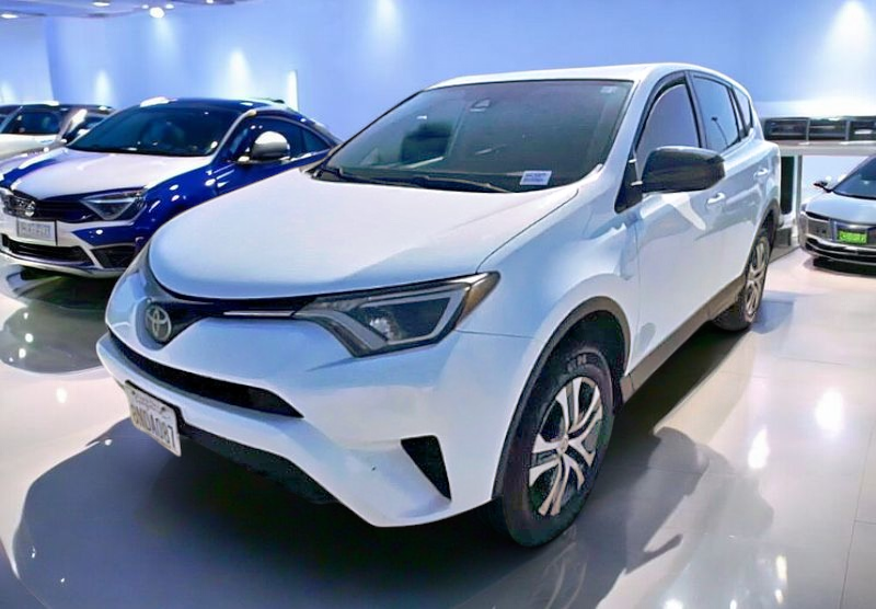 2018 Toyota RAV4 LE